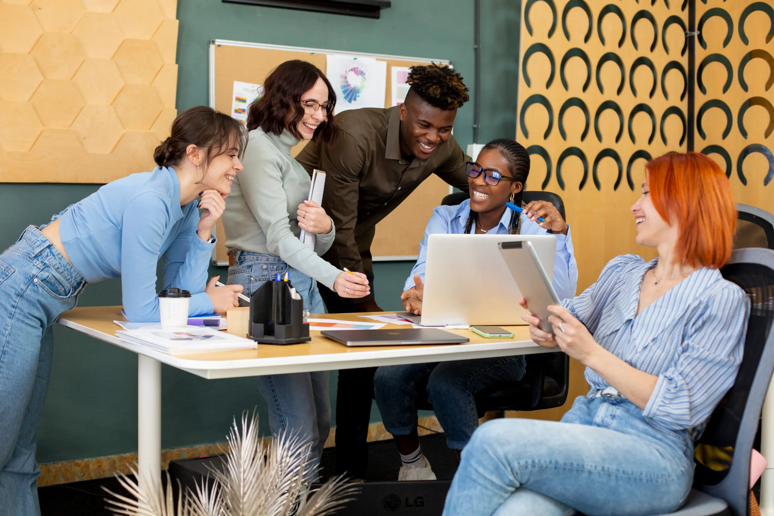 How to Build a High Performance Team: An 8-Step Guide (2026)