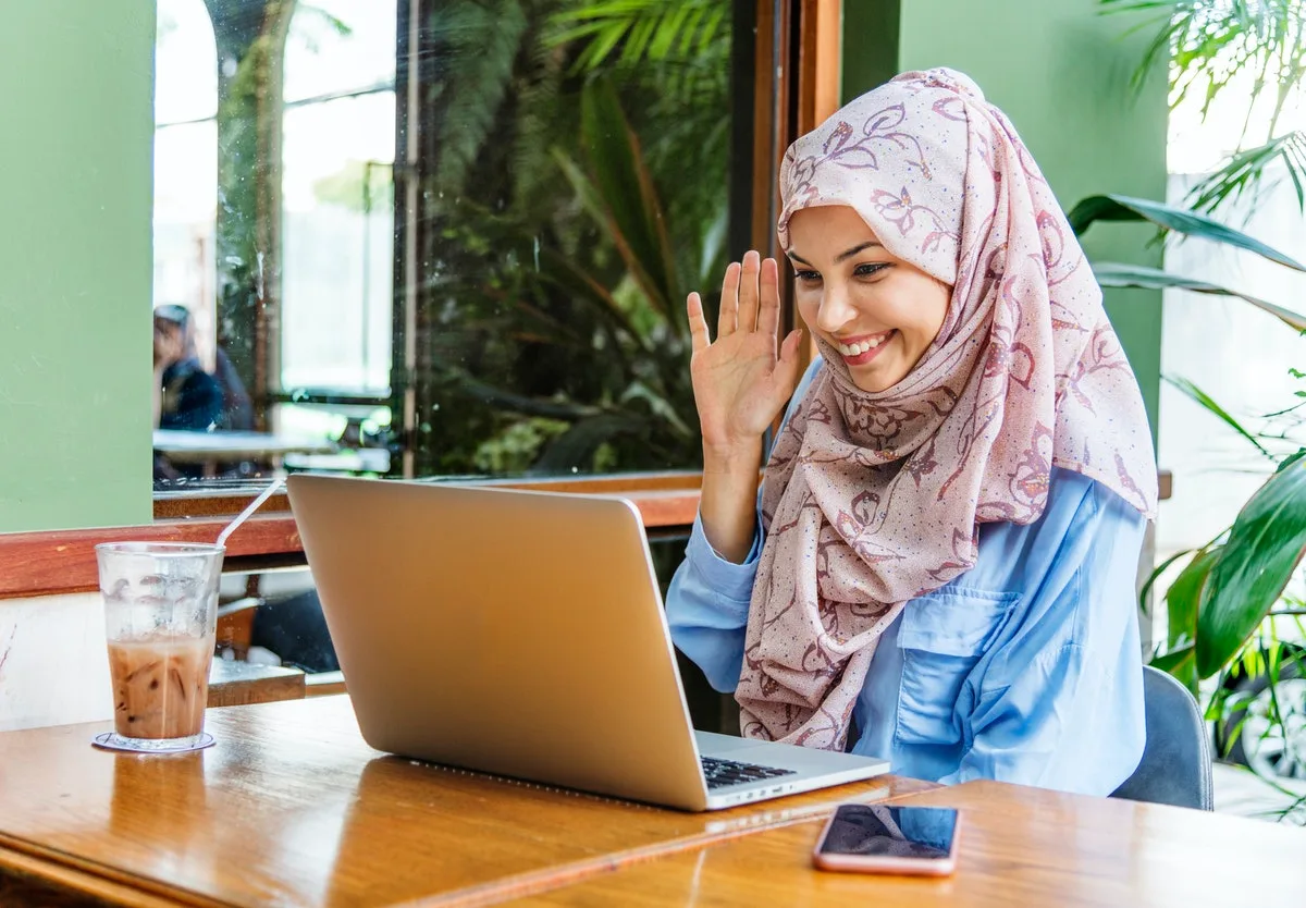 Google Meet vs Google Chat: Which Google Tool Does Your Team Actually Need?