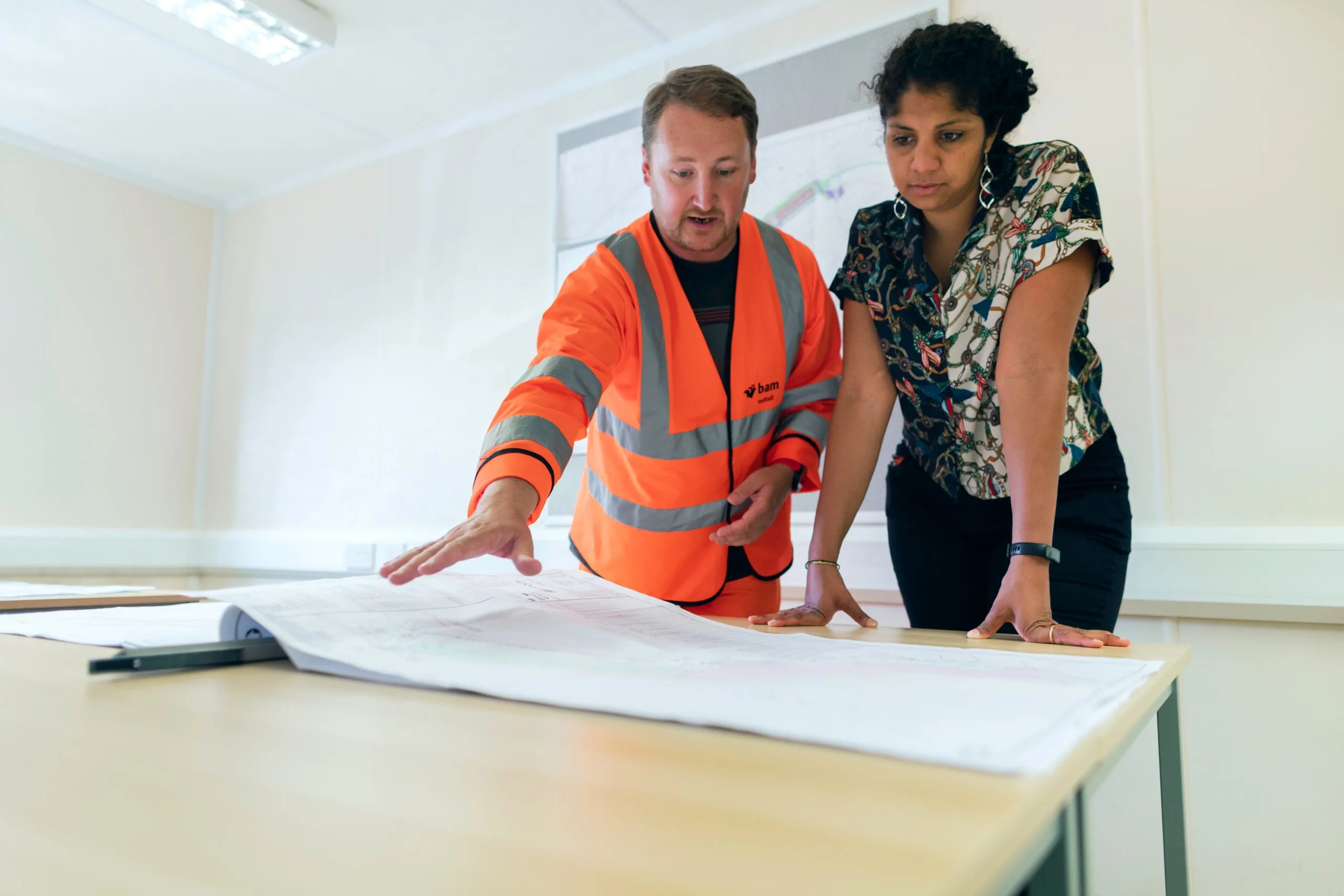 How Construction Teams Use Vibe Smart Board for Project Planning and Collaboration