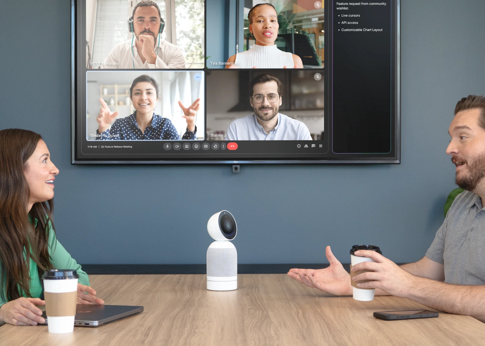 Hybrid meetings feel like in person.